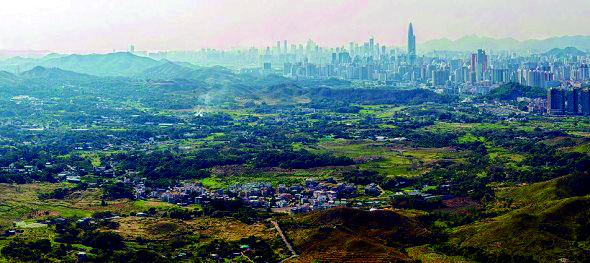 紅花嶺上看東北〈網上圖片，John Choy@新界東北style〉