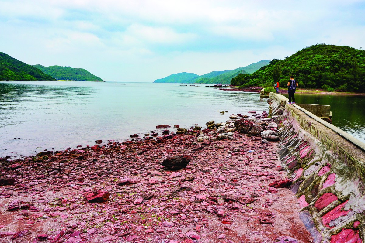 迷椏走廊紅石門